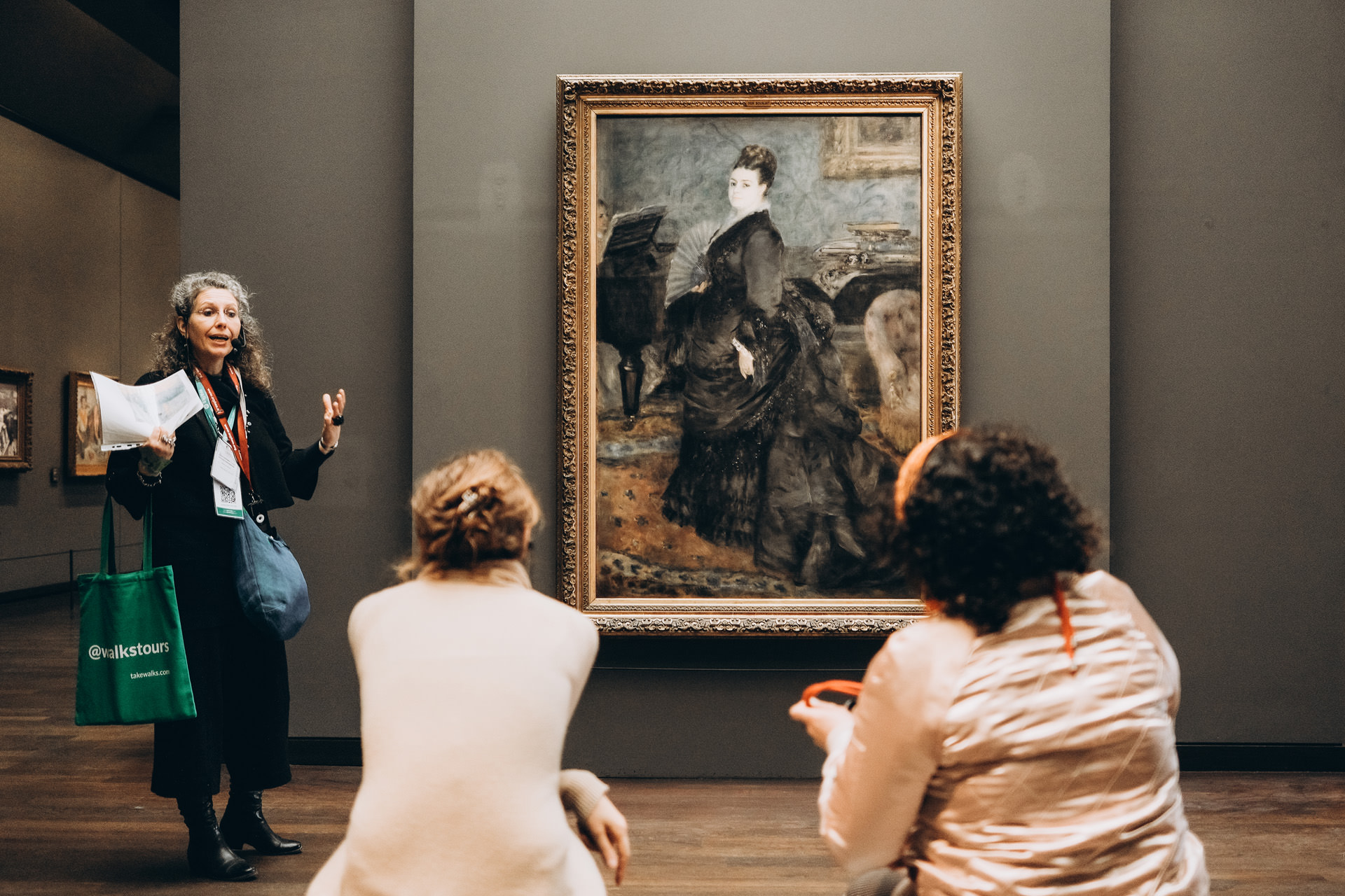 Meet the Impressionists: Musée d'Orsay Skip-the-Line Fully Guided Tour in Small Group - Alojamientos en Paris
