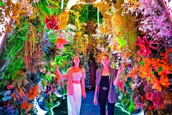 Two ladies on the INTER Immersive Art Museum