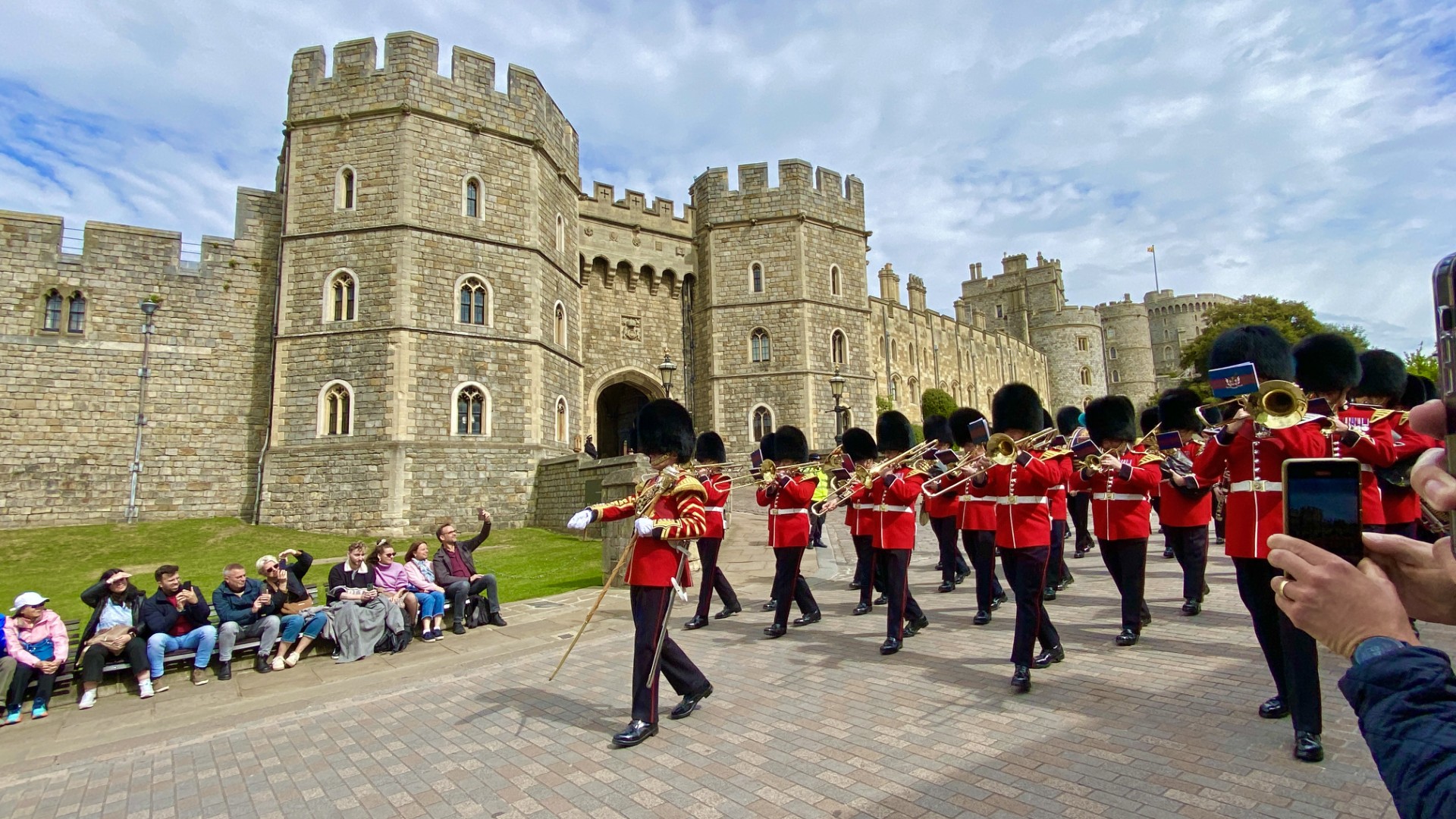 Windsor, Stonehenge and Bath with Entrance Tickets Day Trip from London - Accommodations in London