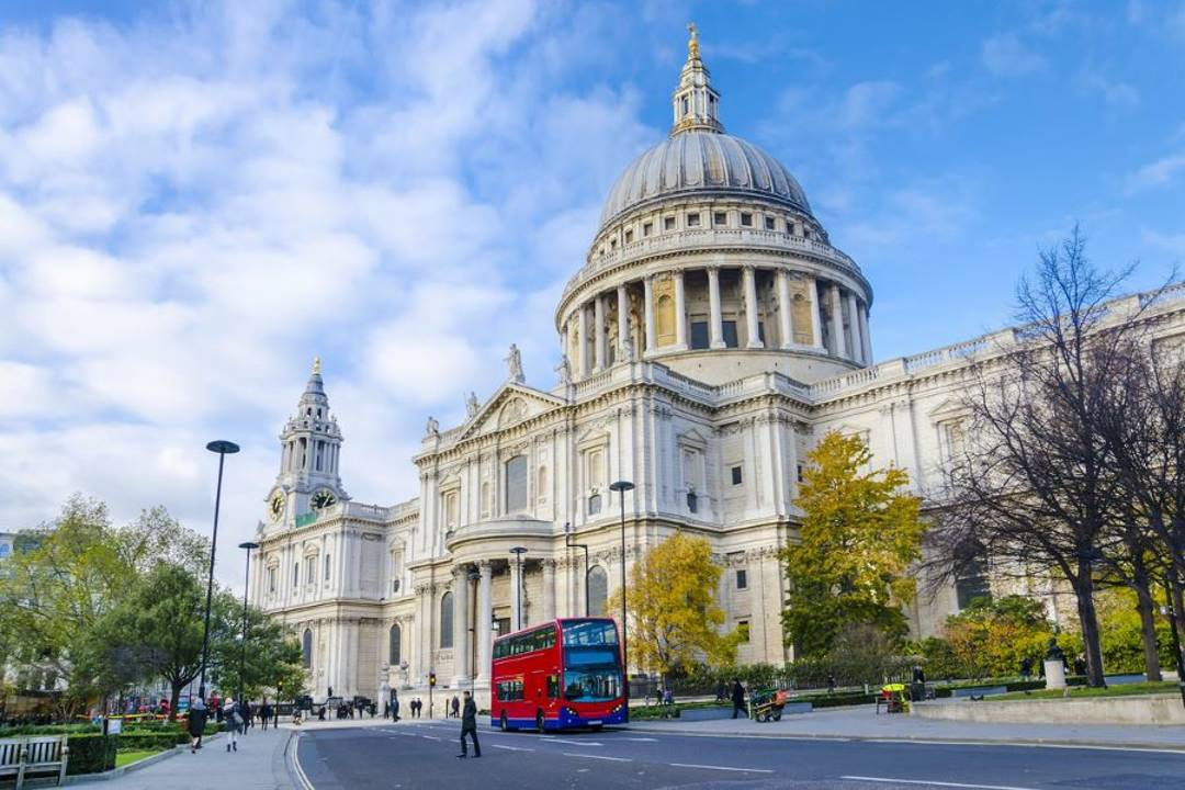 Royal London Tour including Buckingham Palace, Changing of the Guard & Free Snack Pack – Image 4 | WeShare