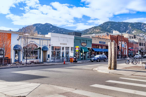 BOULDER HIGHLIGHTS BIKE TOUR