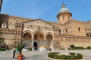 Private bike tour of Palermo