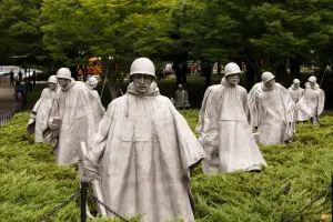 DC Highlights & Washington Monument Bus Tour