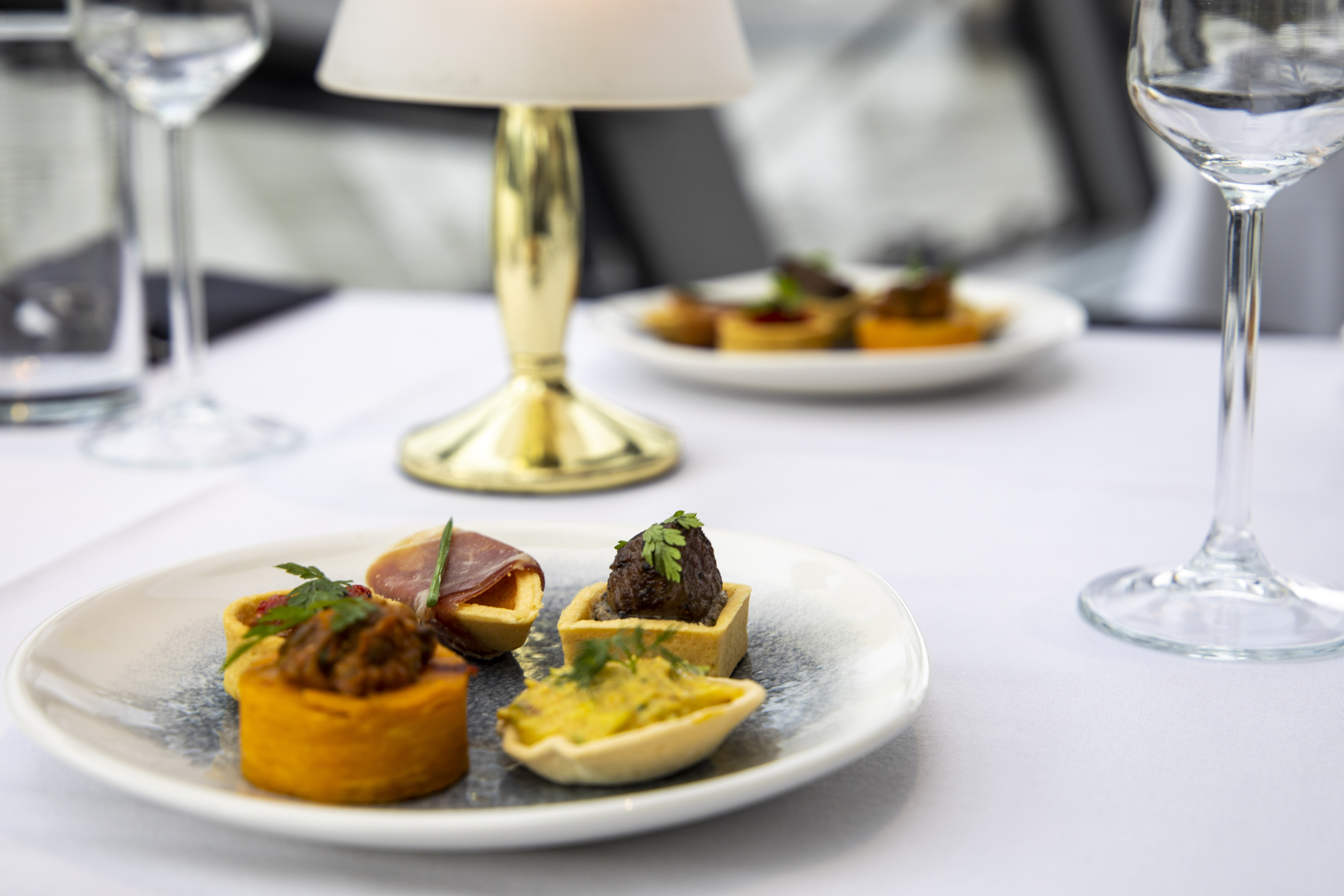 London Dinner Cruise on the River Thames – Image 4 | WeShare