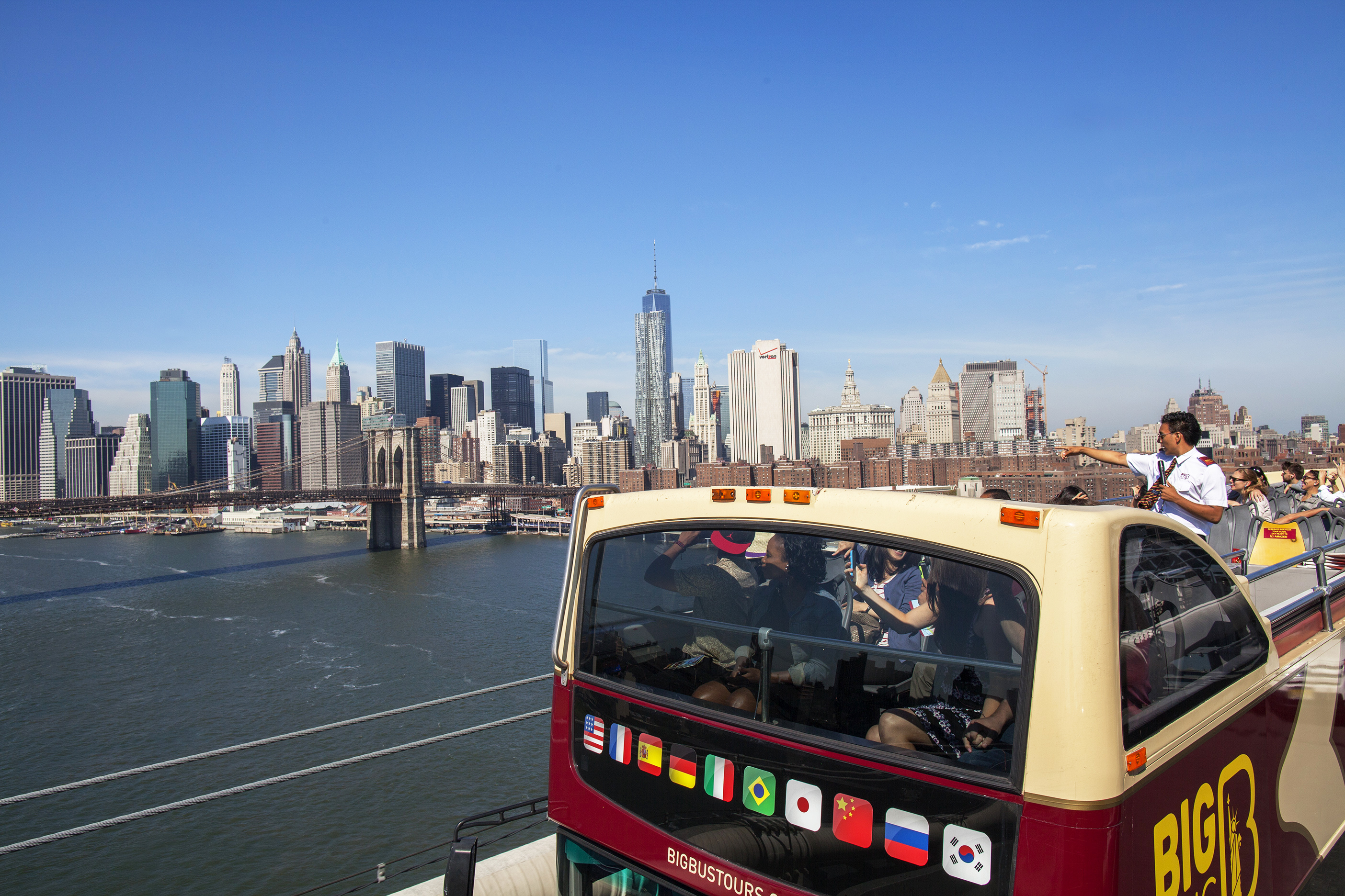  Tour Hop-on Hop-off de Big Bus Nueva York. Billete Esencial de 1 Día Rutas Downtown y Uptown (Líneas Roja y Azul) - Alojamientos en Nueva York