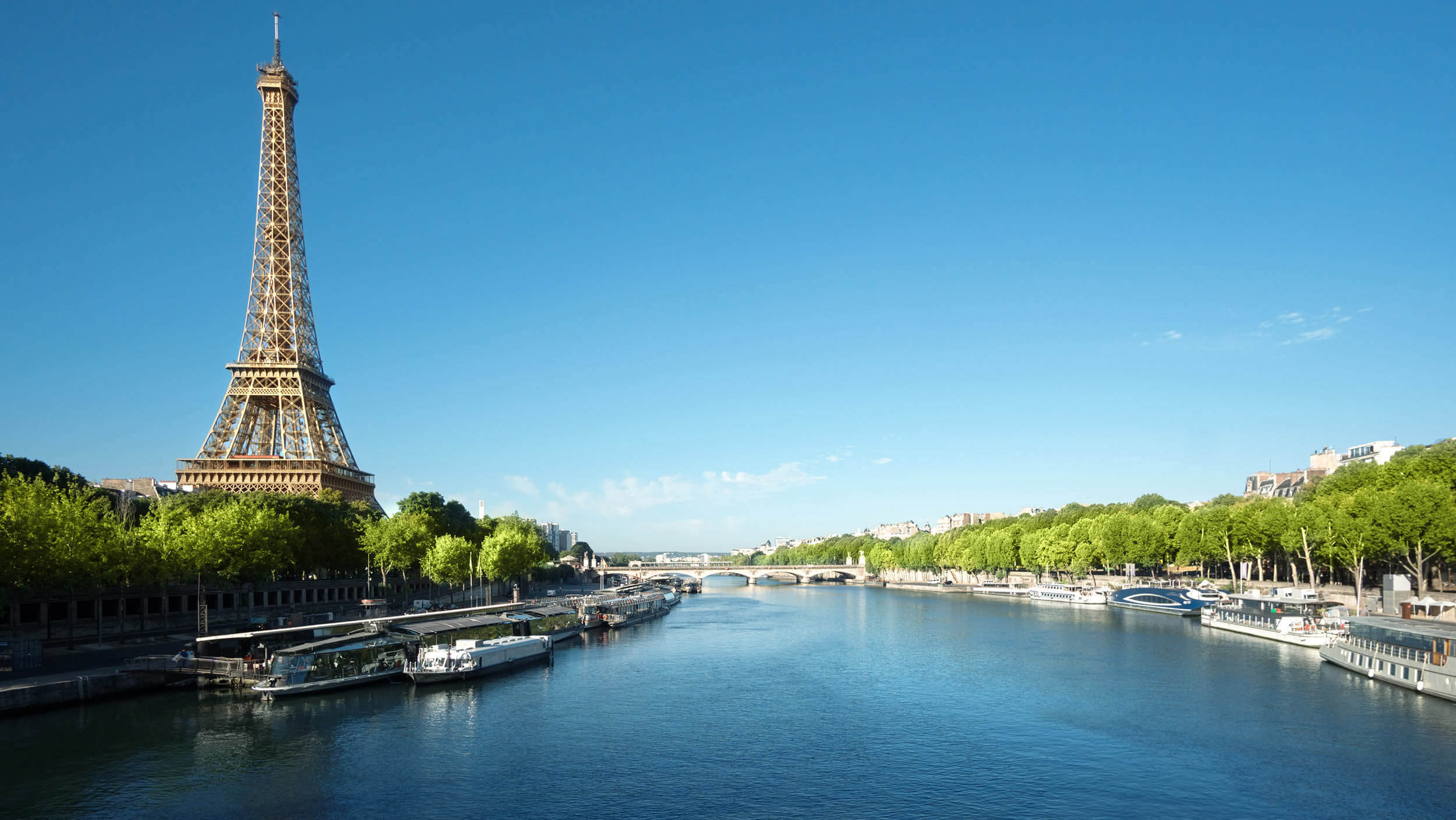 Paris Fashion Tour – Image 2 | WeShare