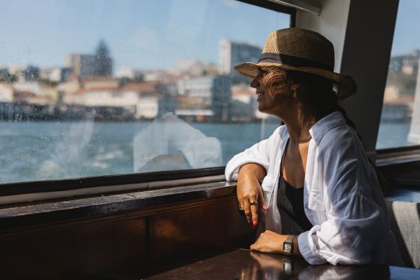 Yellow Boat river cruise - Lisbon