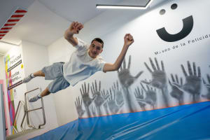 Cartel Museo de la Felicidad (MüF)