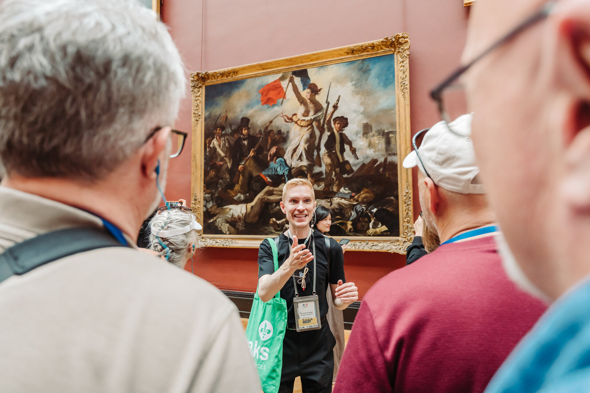 Paris in a Day with Louvre, Eiffel Tower, City Walk & Cruise in Small Group - Alojamientos en Paris