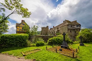 Stokesay Revealed: The Story of Laurence of Ludlow and His Castle