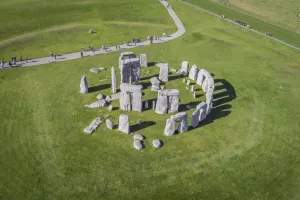 Day Trip to Stonehenge and Bath from London