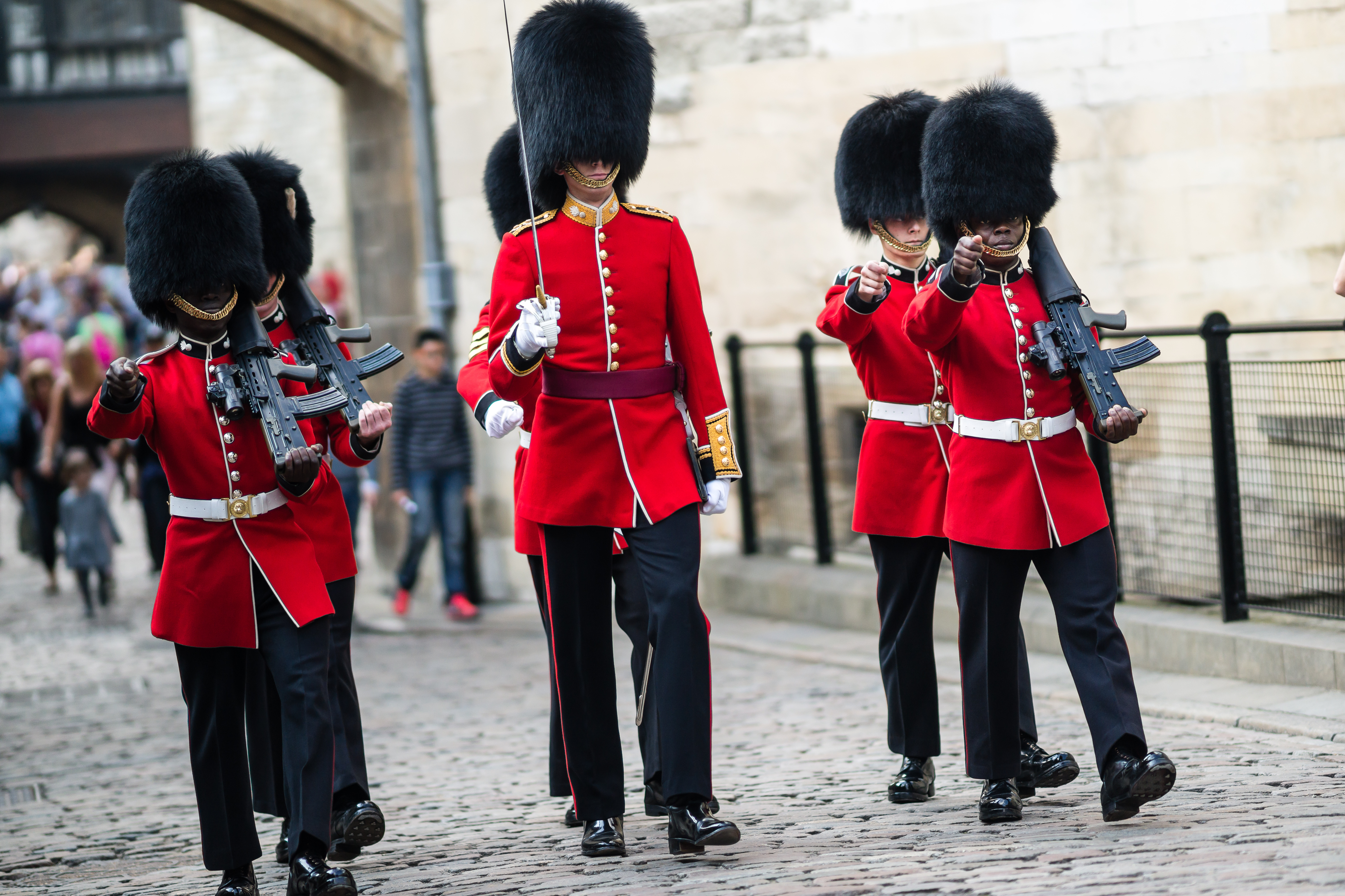 Hop-on Hop-off London Bus Tour & Tower of London – Image 1 | WeShare