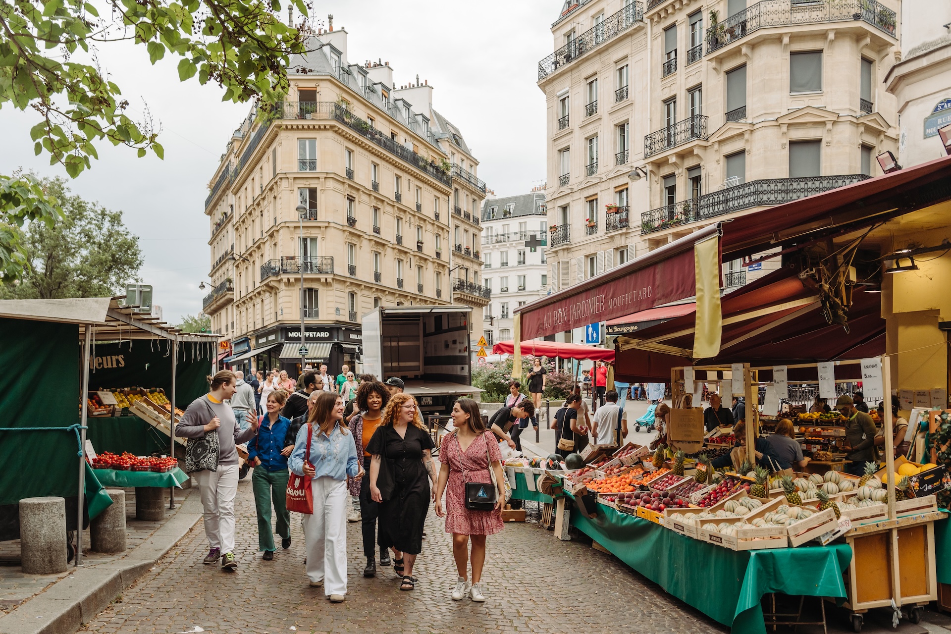 Paris Left Bank Food Tour with Latin Quarter Market in Semi-Private Group - Alloggi in Parigi