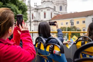 Basilica_da_Estrela_-_Belém_Lisbon_Bus_Tour_zsf8ci
