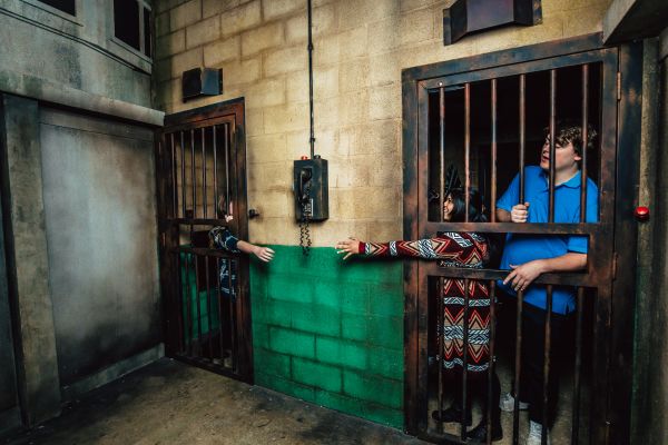 A group locked in the Prison at the escape game Orlando - Prison Break